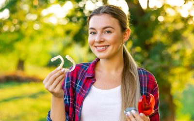 Clear Aligners for Teeth — How Do They Work & Are They Right For You?