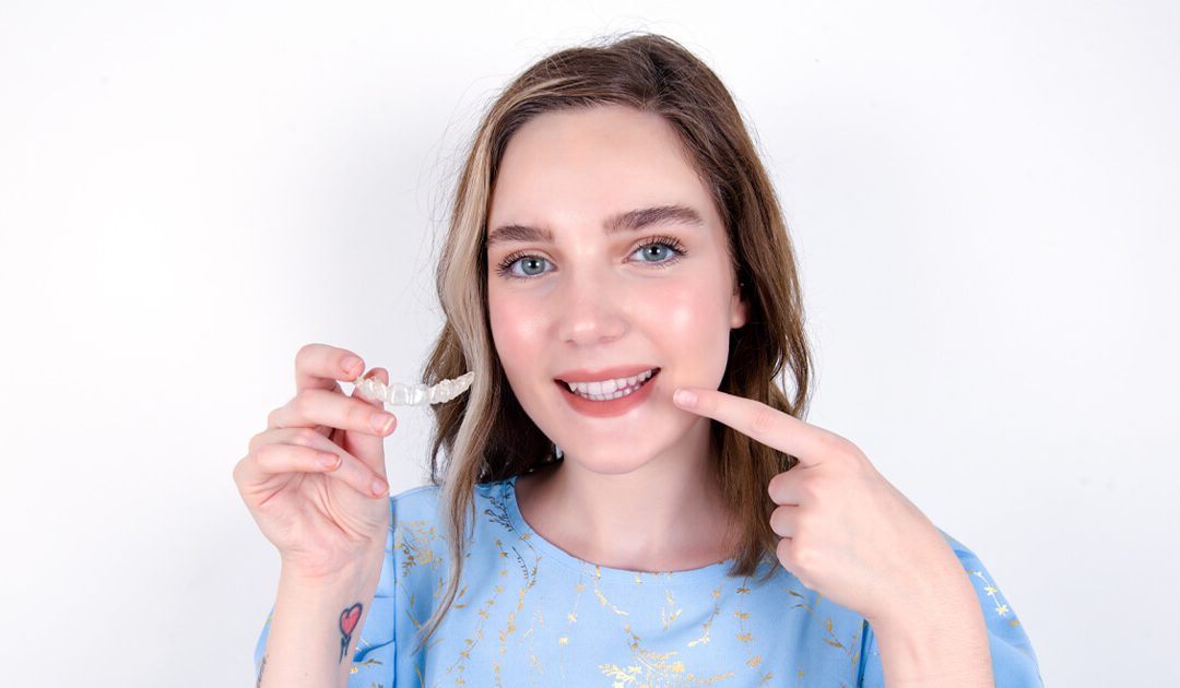 How Do Clear Aligners Work? Straighten Your Teeth Discreetly