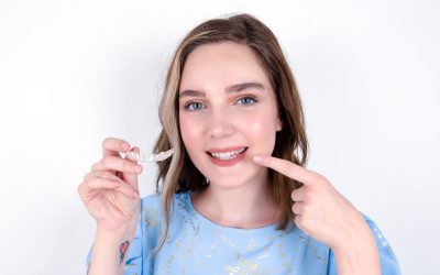 How Do Clear Aligners Work? Straighten Your Teeth Discreetly