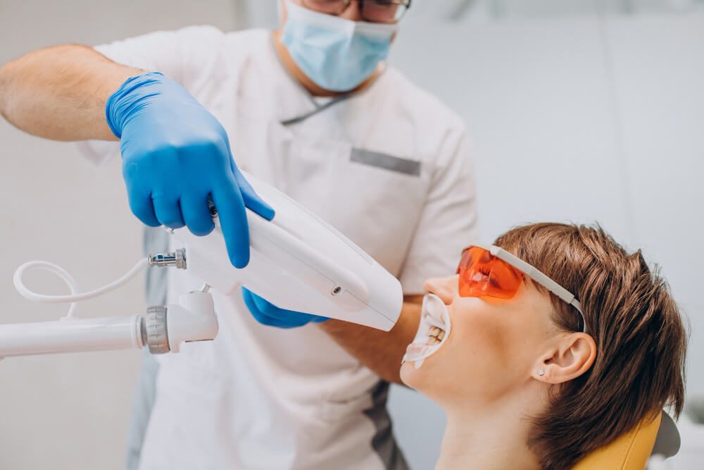 how professional teeth whitening treatments can help yellow teeth